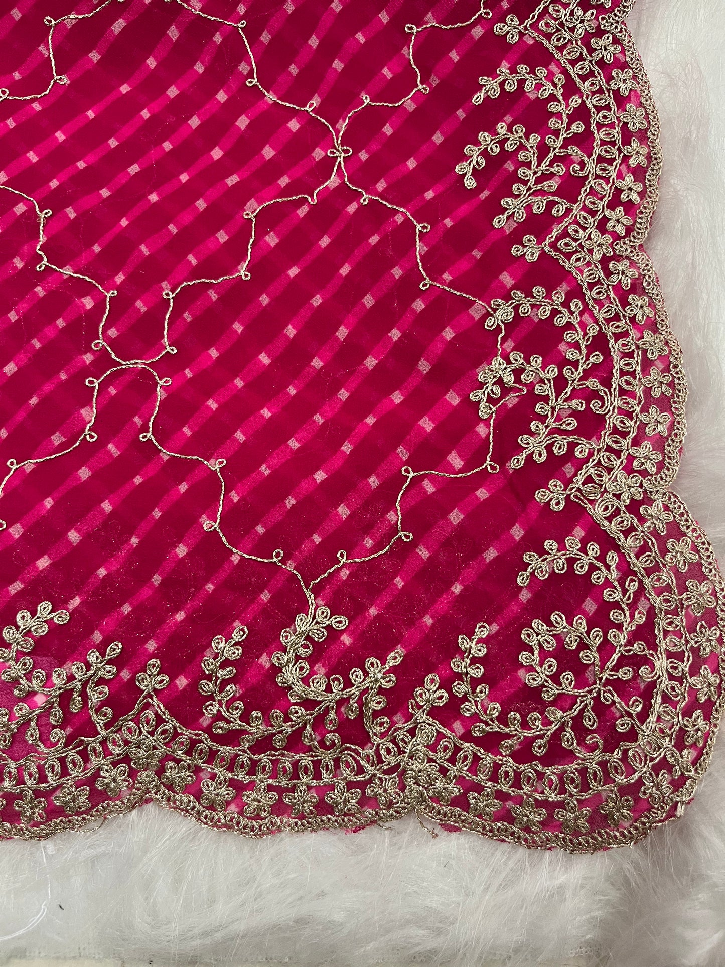 Mothna rani jaal and pitan cut work border