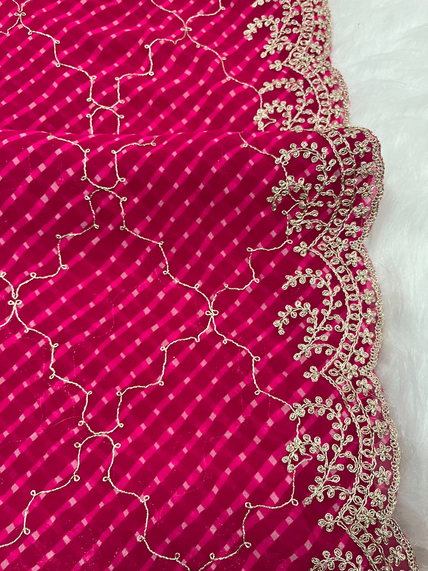 Mothna rani jaal and pitan cut work border