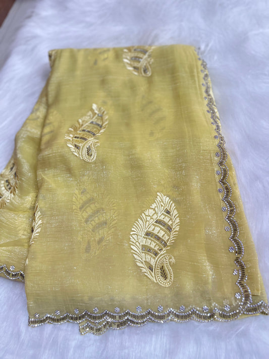 Cutwork border beads border