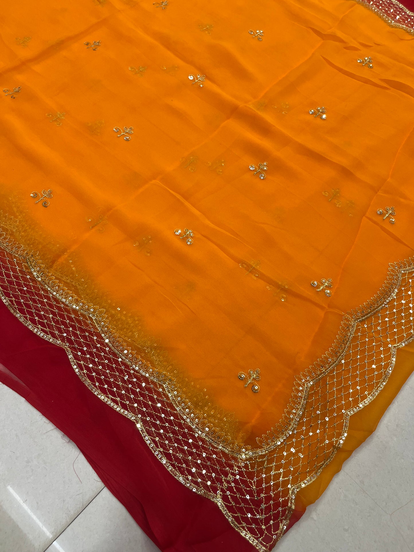 Piliya scalpe jaal border saree